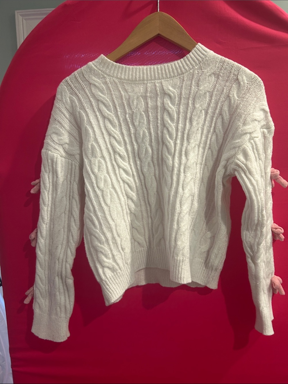 SHEIN Cream Cable Knit Sweater with Pink Sleeve Bows